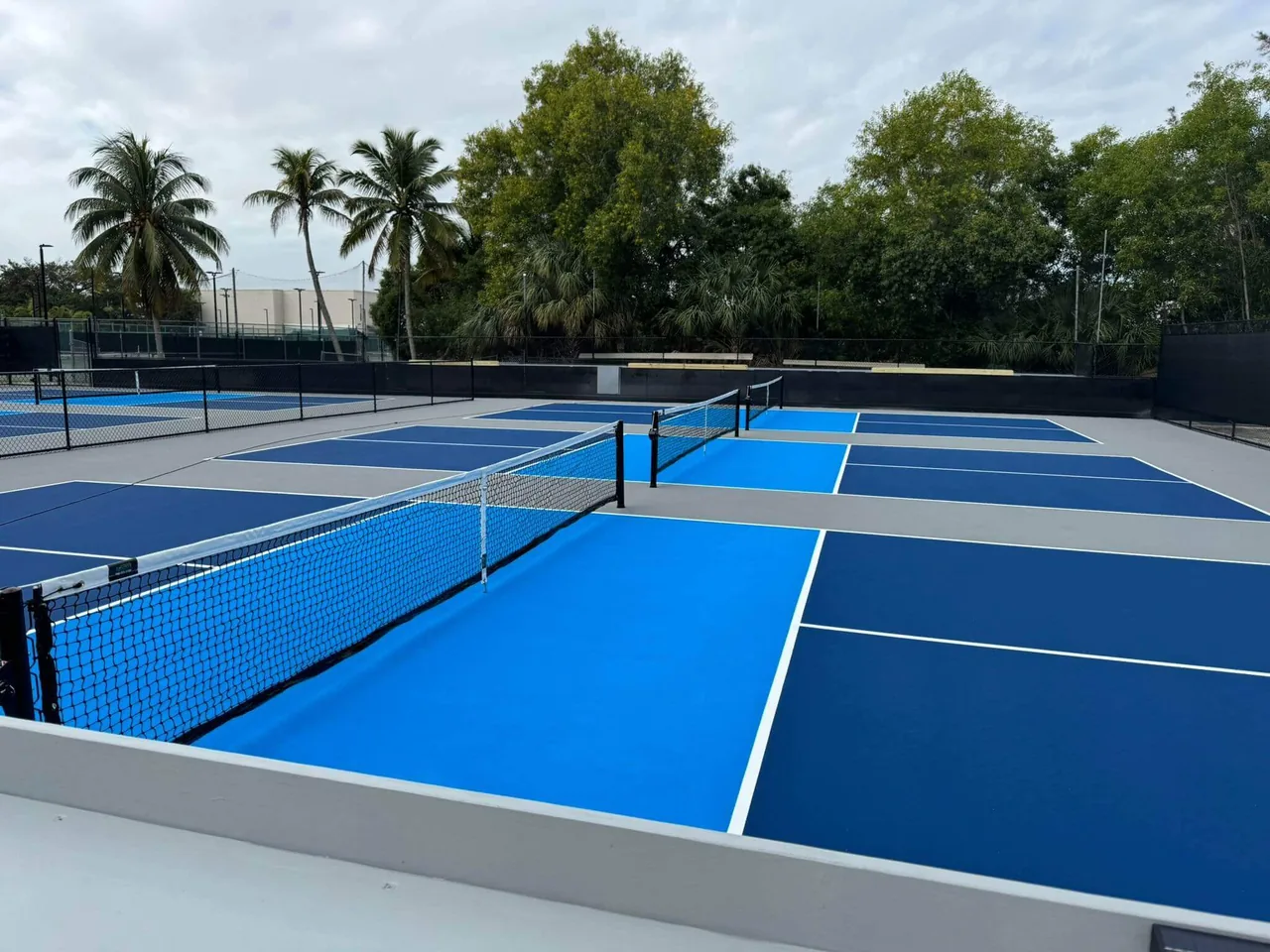 Dink Club outdoor pickleball courts in Miami